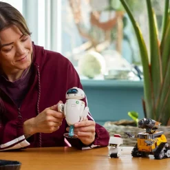 LEGO® ǀ Disney og Pixar WALL-E og EVE 43279