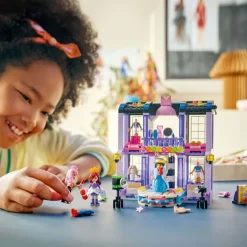 LEGO® Friends Heartlake Citys moteshow 42685