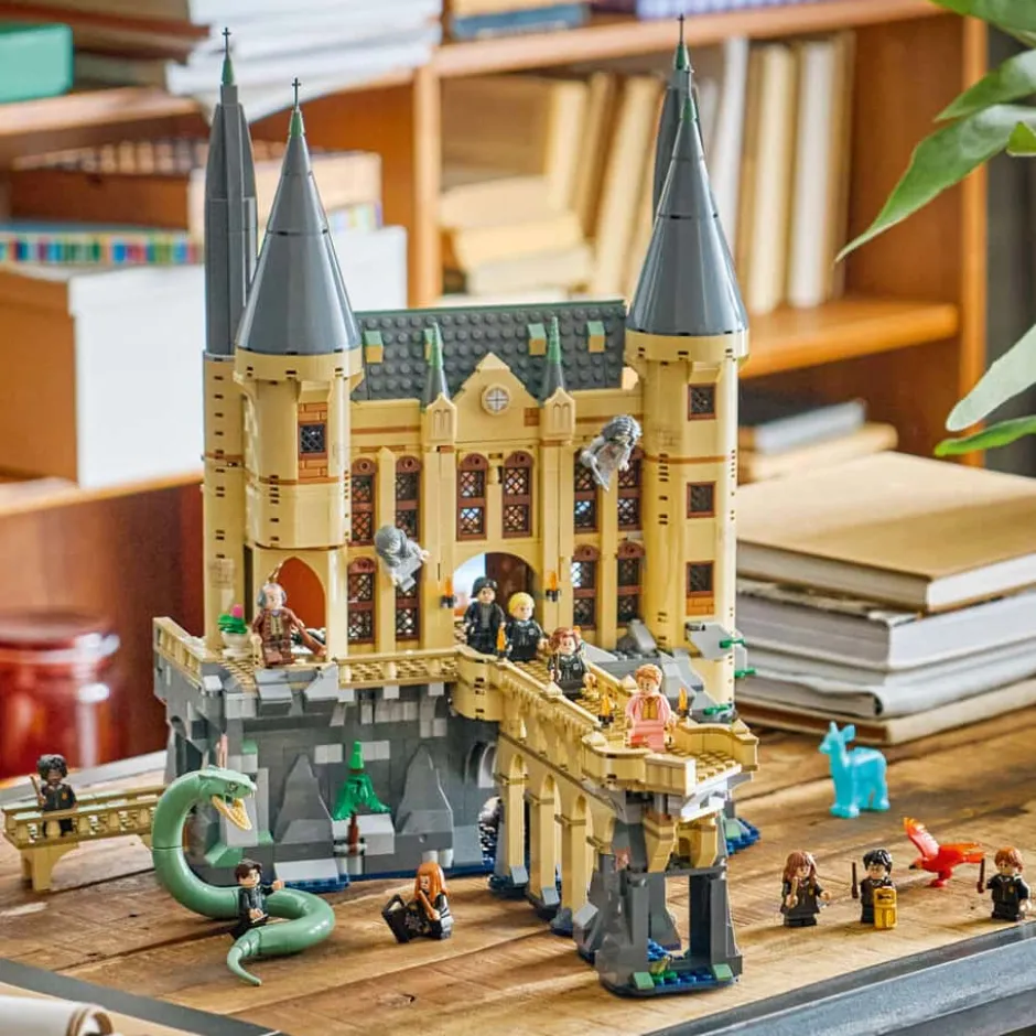 LEGO® Harry Potter™ Galtvortborgen: Østfløyen 76473