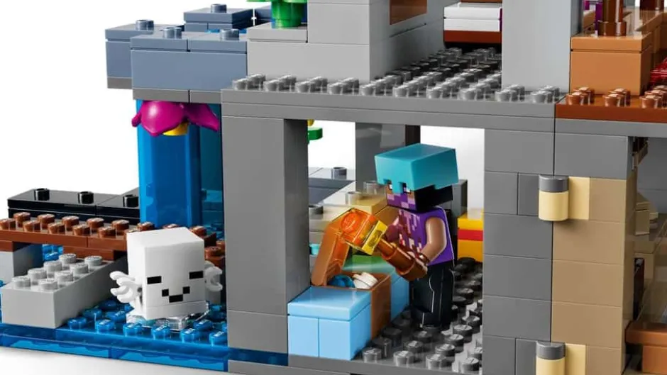 LEGO® Minecraft® Geiststasjon 21597