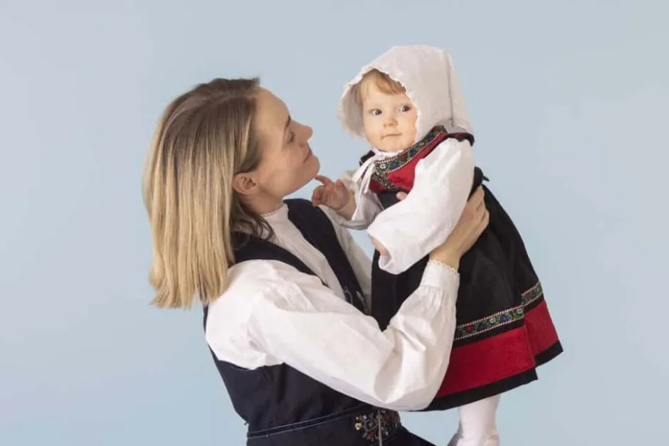 Småtroll Ida festdrakt baby